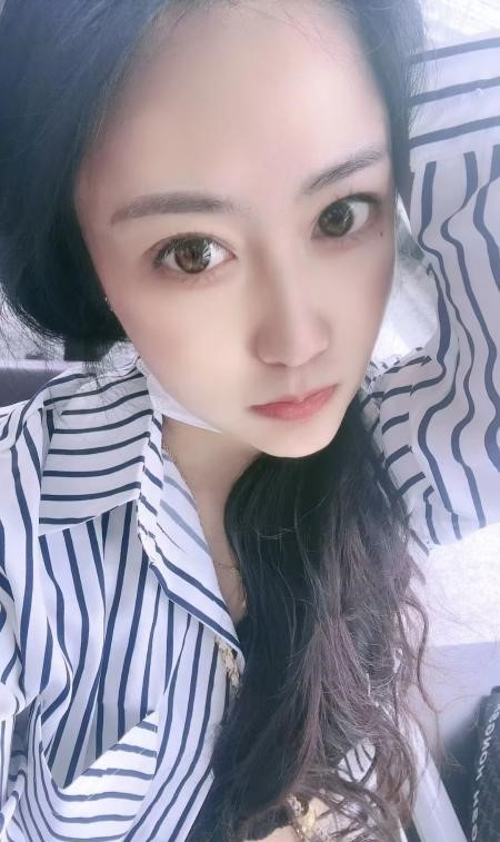 福州南站高个美女