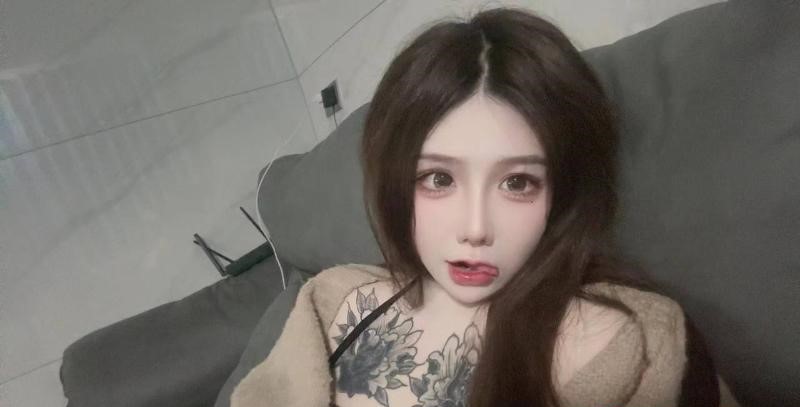 凹凸有致的颜值嫩妹