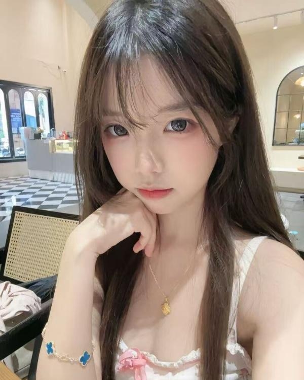 清纯可爱美少女