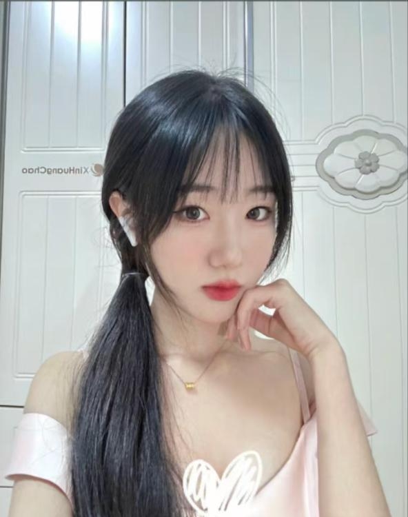 光谷步行街涵涵