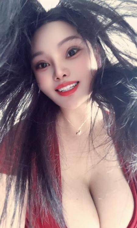 镜湖绿地小少妇