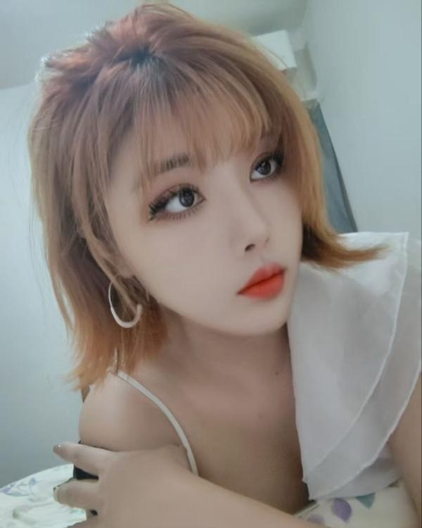 新建性感小姐姐