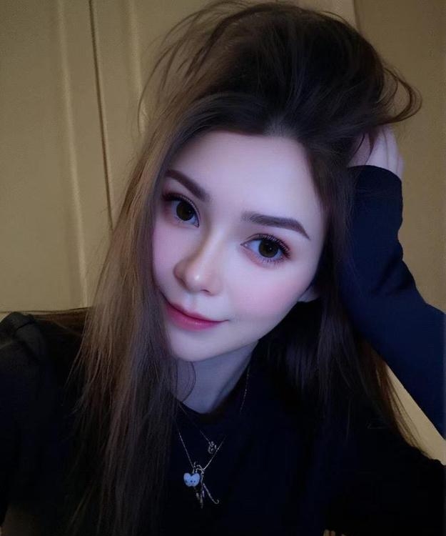 光谷新疆混血欣儿