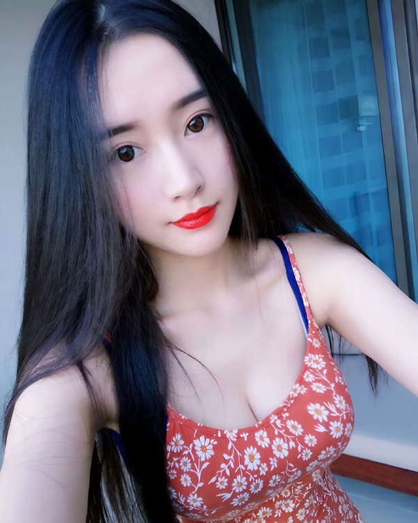 性感美乳小姐姐