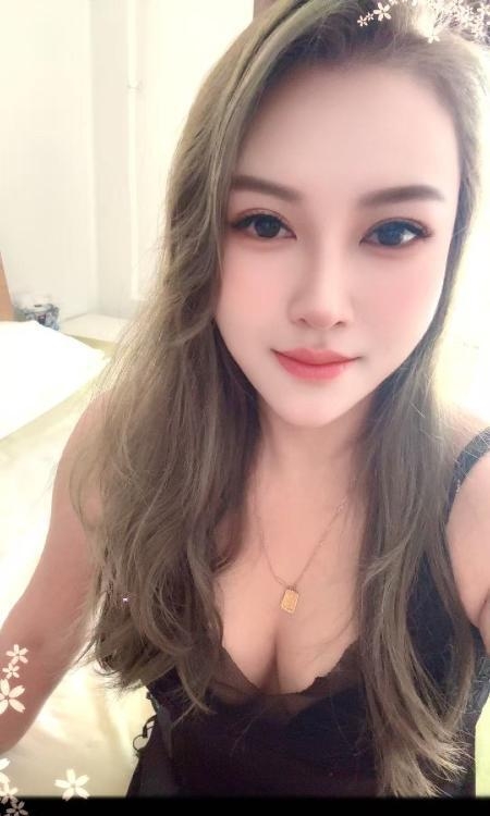 天河气质巨乳少妇馨儿