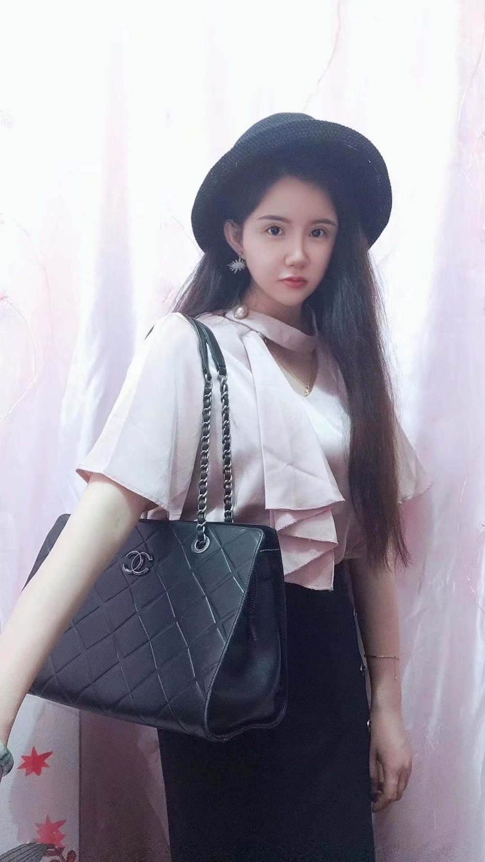 仓山艹20岁出头年轻妹子